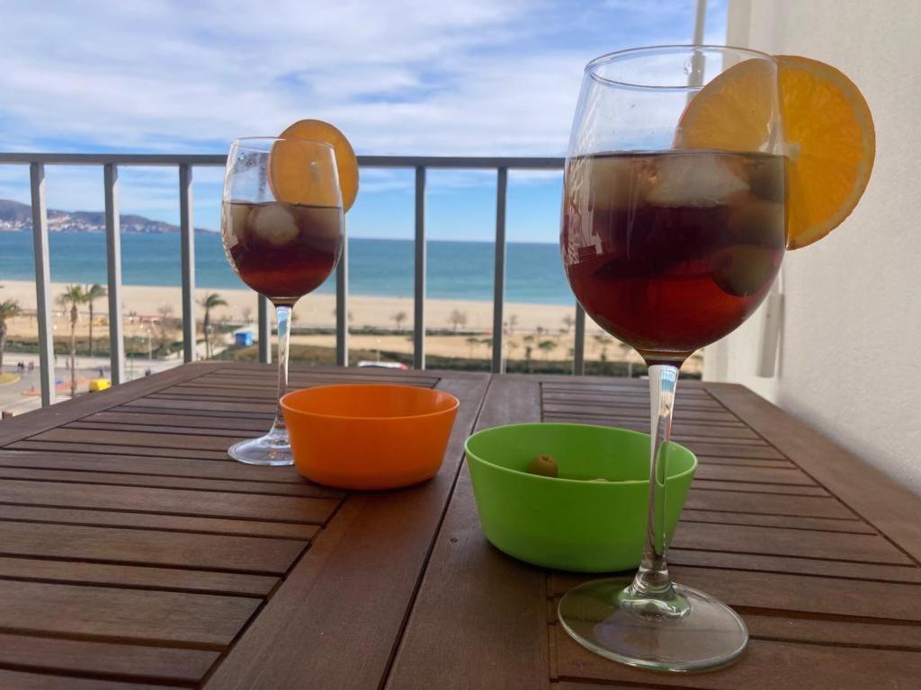 Vistas Frontales Al Mar Appartement Empuriabrava Buitenkant foto
